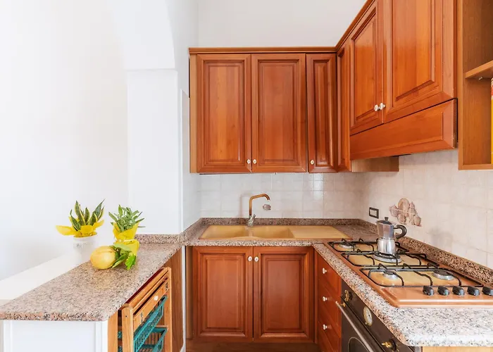 Seasuntour- The House In The Center Апартаменты