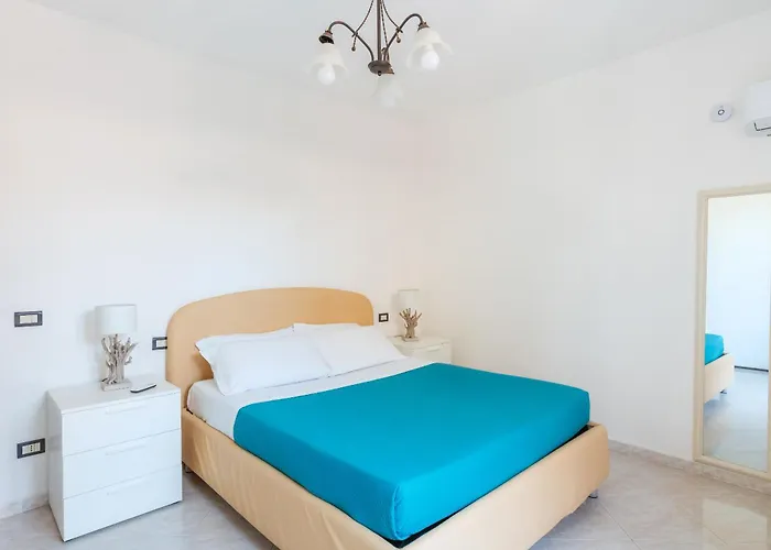 Seasuntour- The House In The Center Апартаменты Сорренто