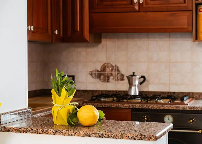 Апартаменты Seasuntour- The House In The Center Сорренто